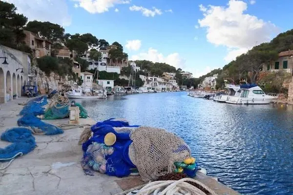 Hostal Restaurante Cala Cala Figuera  Guest house